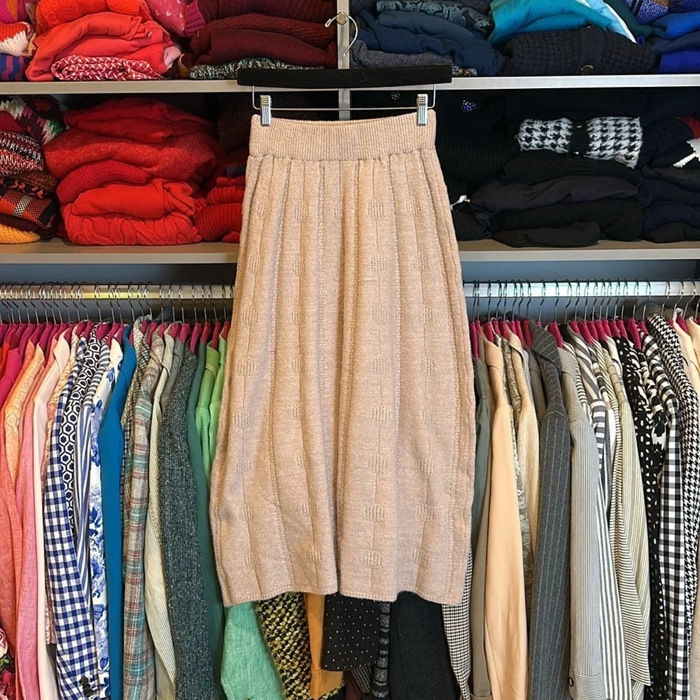 Unbranded beige elastic waistband sweater skirt size S